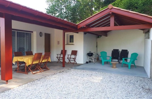 Saint-Pee-sur-Nivelle House | 72 m² Gîte ∙ 2 bedrooms ∙ 4 guests