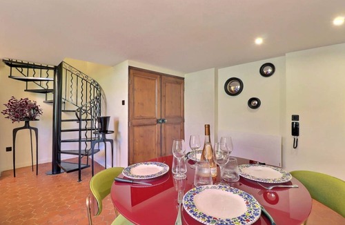 Mazarin Quarter Apartment | 73 m² Apartment ∙ 2 bedrooms ∙ 4 guests
