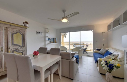 Port District Apartment | 74 m² Apartment ∙ 2 bedrooms ∙ 4 guests