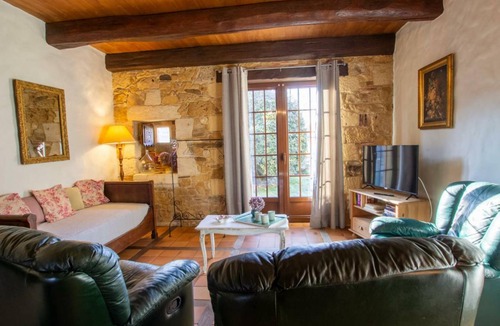 Cause-de-Clerans Cottage | 74 m² Cabin ∙ 2 bedrooms ∙ 5 guests