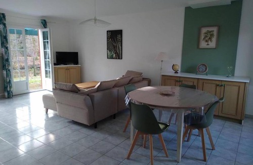 Lesperon House | 74 m² Gîte ∙ 2 bedrooms ∙ 4 guests