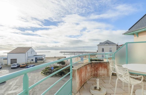 Port District Apartment | 75 m² Apartment ∙ 3 bedrooms ∙ 6 guests