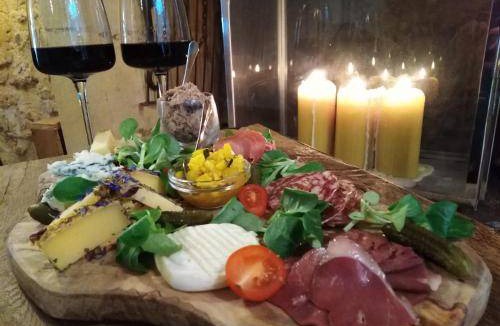 Pays-de-Belves Bed & Breakfast | 75 m² Bed and breakfast ∙ 2 guests