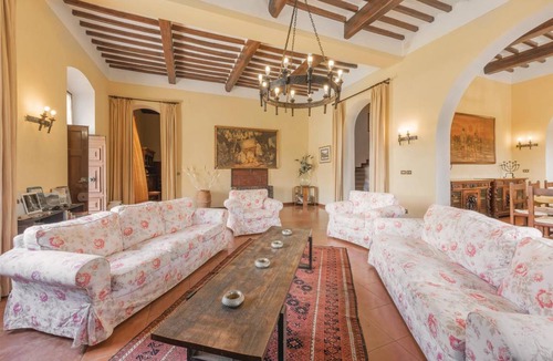 Chianni House | 750 m² House ∙ 10 bedrooms ∙ 20 guests