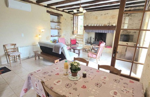 Aubas House | 80 m² Gîte ∙ 2 bedrooms ∙ 4 guests