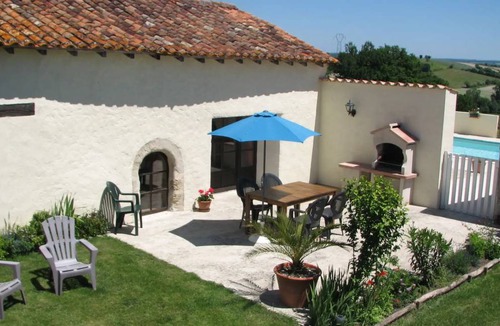 Salles-Lavalette House | 80 m² House ∙ 2 bedrooms ∙ 4 guests