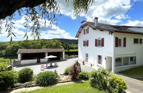 Ainharp House | 85 m² Gîte ∙ 2 bedrooms ∙ 5 guests