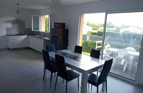 Cussac-Fort-Medoc House | 85 m² House ∙ 2 bedrooms ∙ 6 guests