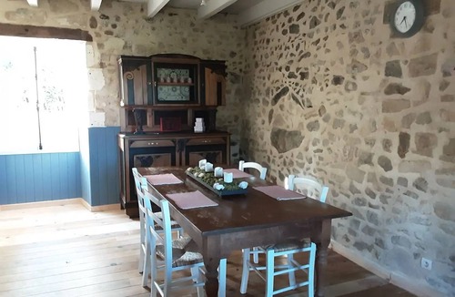 Eymouthiers House | 85 m² House ∙ 1 bedroom ∙ 4 guests