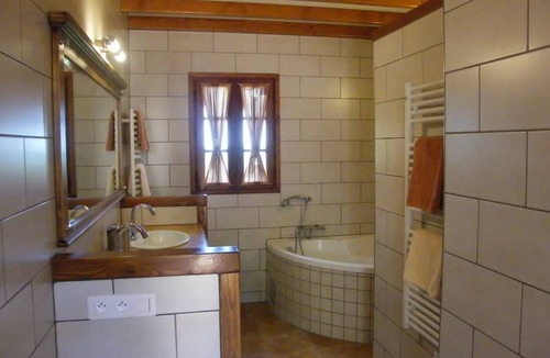 Nanthiat House | 85 m² House ∙ 2 bedrooms ∙ 4 guests