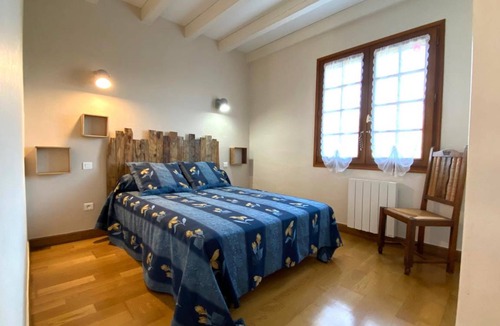 Saint-Pee-sur-Nivelle House | 86 m² Gîte ∙ 3 bedrooms ∙ 6 guests