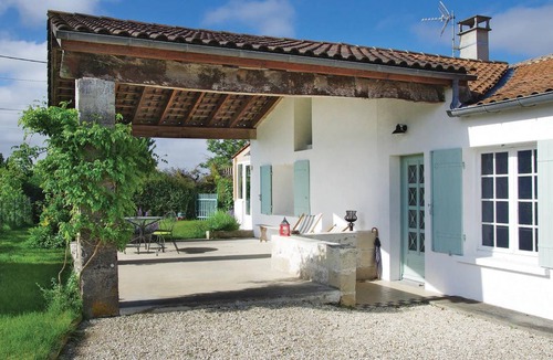 Saint-Fort-sur-Gironde House | 88 m² House ∙ 2 bedrooms ∙ 5 guests