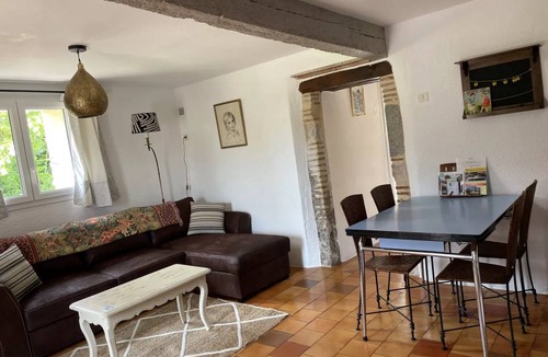 Aiguillon House | 88 m² House ∙ 2 bedrooms ∙ 4 guests
