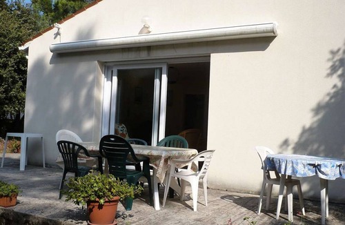 Domino House | 89 m² House ∙ 3 bedrooms ∙ 6 guests