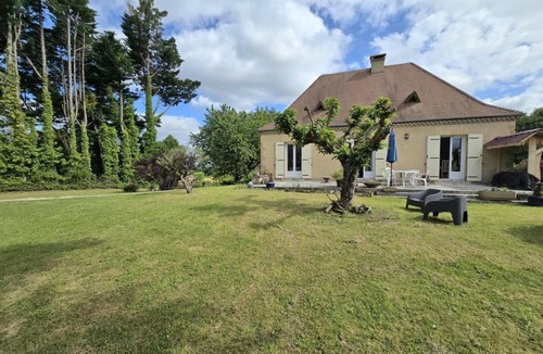 Saint-Chamassy House | 90 m² Gîte ∙ 2 bedrooms ∙ 4 guests