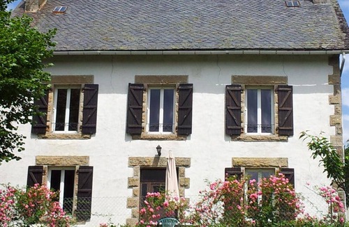 Alleyrat House | 90 m² Gîte ∙ 3 bedrooms ∙ 6 guests