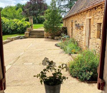 Saint-Cyprien House | 90 m² House ∙ 2 bedrooms ∙ 4 guests