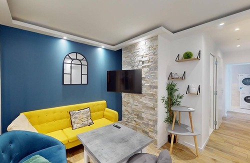 Poitiers Resort | 90 m² Private room ∙ 1 bedroom ∙ 1 guest
