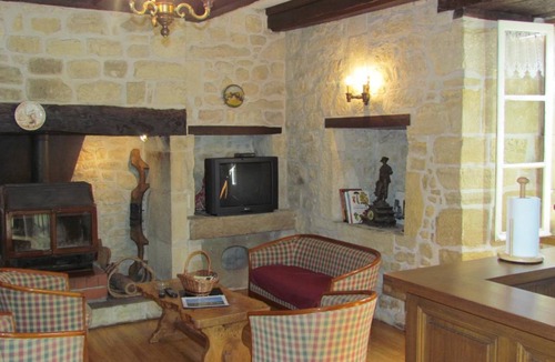 Saint-Robert House | 95 m² Gîte ∙ 3 bedrooms ∙ 6 guests