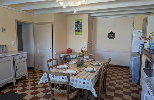 Cellefrouin Cottage | 96 m² Cabin ∙ 3 bedrooms ∙ 6 guests