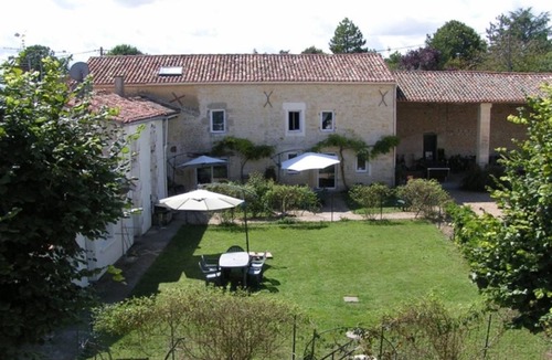 Duil-sur-le-Mignon House | 96 m² House ∙ 3 bedrooms ∙ 7 guests