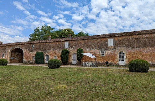 Cherves-Richemont Cottage | 98 m² Cabin ∙ 2 bedrooms ∙ 5 guests