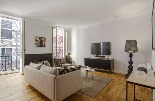 Biarritz City Centre Apartment | 99 m² Apartment ∙ 3 bedrooms ∙ 6 guests