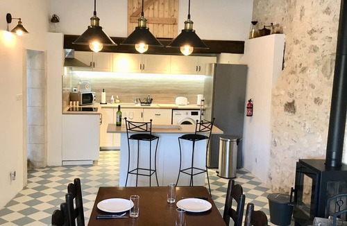 Saint-Antoine-de-Breuilh House | A Beautiful Gem on the Banks of the River Dordogne