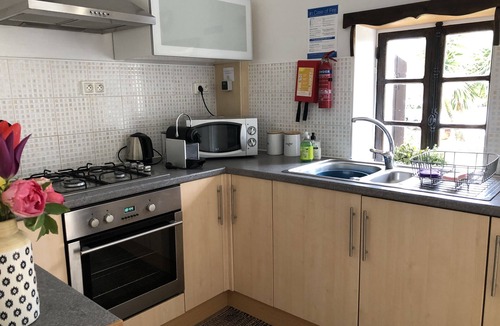 Charente Cottage | A comfortable and quiet gîte with private pool, wellness massages 🌺