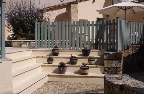 Bellevigne Cottage | A hidden gem, set within a pretty walled garden 3 Bed, 2 bathooms