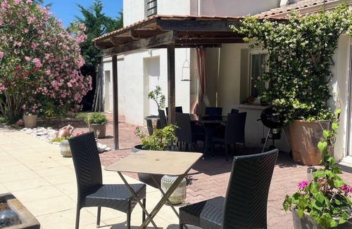 Tresses Bed & Breakfast | A peaceful haven with swimming pool, 20 minutes from Bordeaux and its vineyards.