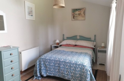 Saint-Ciers-sur-Bonnieure Cabin | A stone lodge set in the grounds of an old farmhouse in the Charente countryside