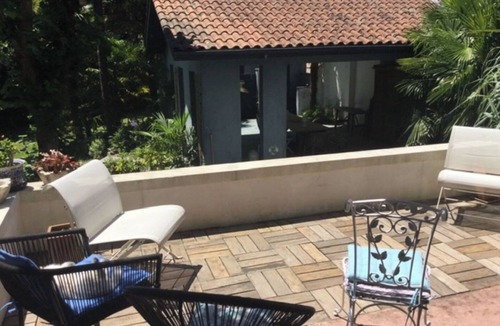 Bayonne Villa | A stone's throw from the Bayonne Arena Large character house on the Basque Coast