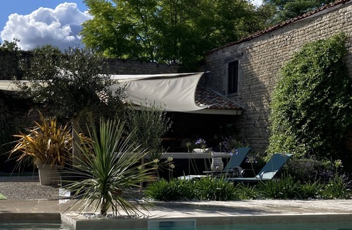 Brioux-sur-Boutonne House | A stunning 17th century manor house