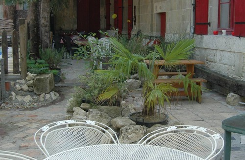 Miramont-de-Guyenne House | A Unique Petit Chateau,Private heated Pool,perfect for families or small groups!
