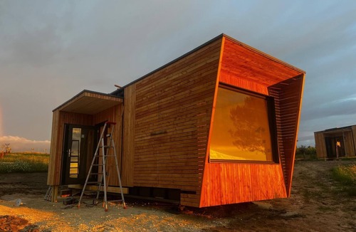 Berson Cabin | A unique & tranquil vineyard cabin nestled amongst the vines