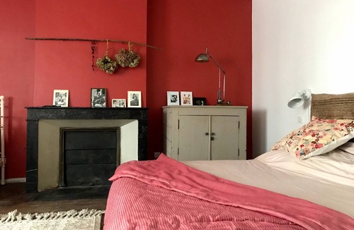 Piegut-Pluviers Bed & Breakfast | A valley in the heart of the village