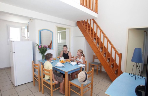 Le Chateau-d'Oleron Condo | Accès Piscine ! Appart cosy et sympa