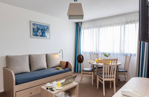 La Rochelle Apartment | Accès piscine ! Studio cosy et au calme !