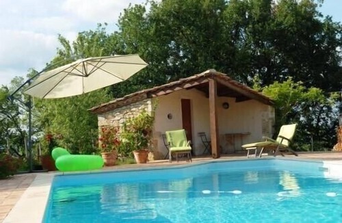 Prayssas Apartment | Adorable guest apartment at the pool