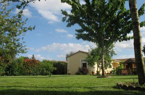 Saint-Georges-les-Baillargeaux House | AGAPANTHE