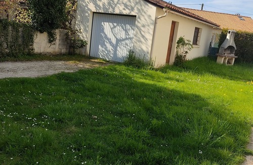 Chef-Boutonne House | Agréable Petite Maison de Campagne Dans les Environs de Chef-boutonne 79