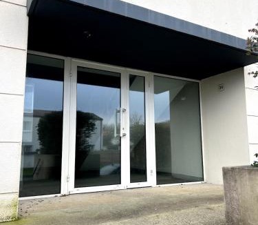 Aytre Apartment | Aigues Marines - Appartement spacieux avec parking et terrasse