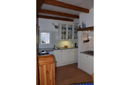 Saint-Julien-de-Crempse House | Air-conditioned, garden, private heated swimming pool, pets allowed