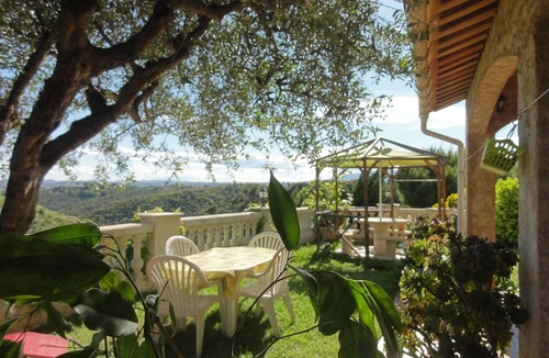 Montaleigne Villa | Air-conditioned villa with private pool and garden, 5 km from the sea