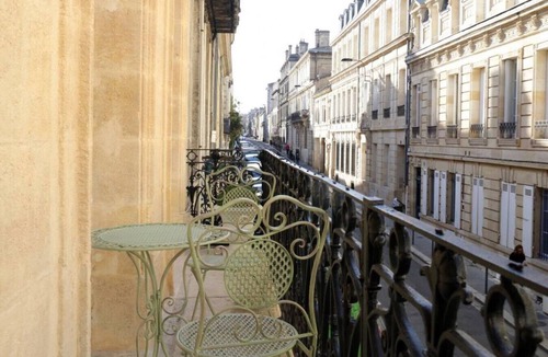 Bordeaux City Centre Apartment | Air-conditioned, elegant, quiet, ideally located