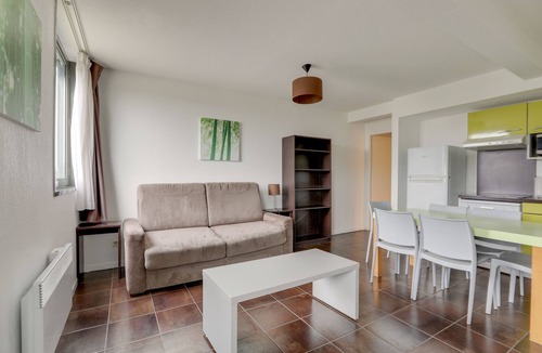 Bordeaux Maritime House | All Suites Appart Hôtel | Bordeaux Lac