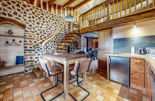 Les Fosses House | Amazing home in LES FOSSES with WiFi