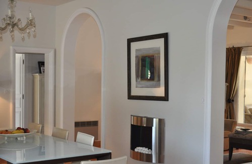 Sauveterre-De-Guyenne Villa | An immaculate family- friendly villa in the Entre-deux-Mers