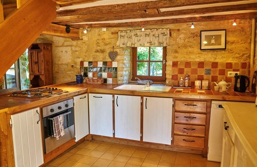 Daglan Cottage | An old stone cottage full of rustic charm with pool and stunning views